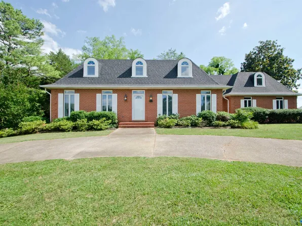 1396 Rose St, Rogersville, AL 35652