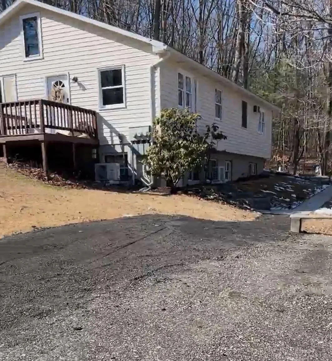 6 Albert Ln #F photo 1