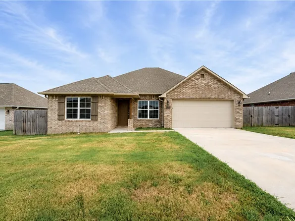 2205 Misti Woods St, Gentry, AR 72734