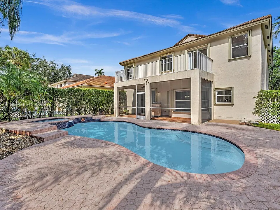 15854 SW 14th Ct