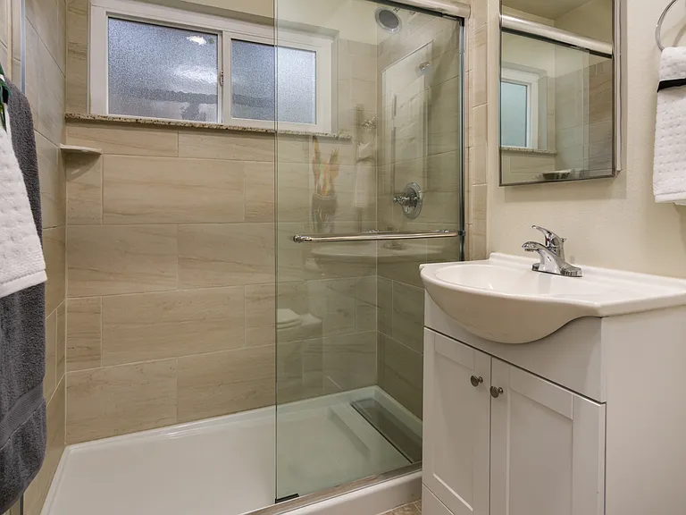 1 Bedroom Upgraded Unit