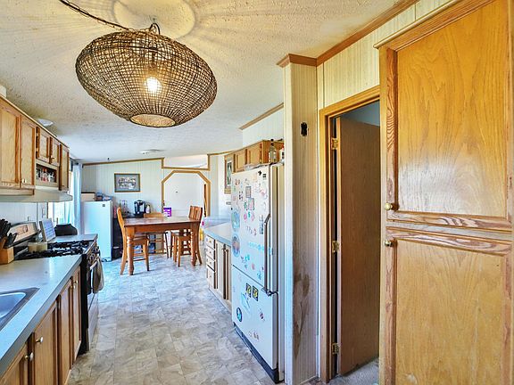 5th image of 6514 Estate Dr