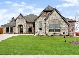 317 Resting Place Rd, Waxahachie, TX 75165