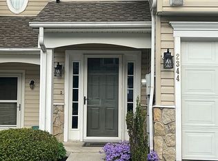 2344 Slater Hill Ln E, York, PA 17406