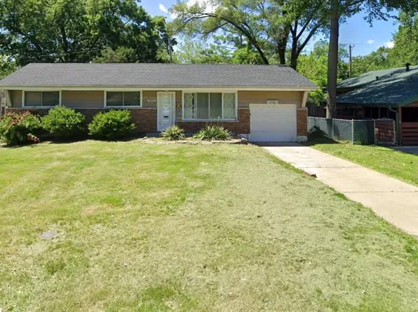 9939 Duke Dr, Saint Louis, MO 63136