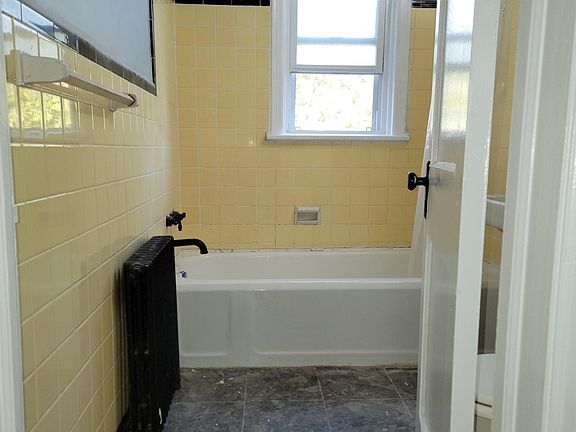 4th image of 1911 44th St Floor 2