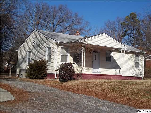 2nd image of 2726 Mary Ave