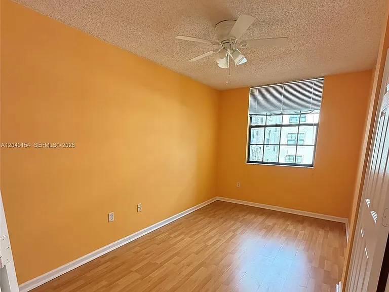 1919 Van Buren St #620A — Photo 19