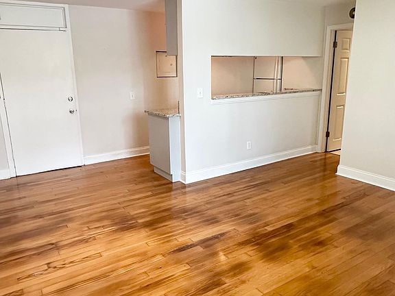 5th image of 1301 S Howard Ave APT A1