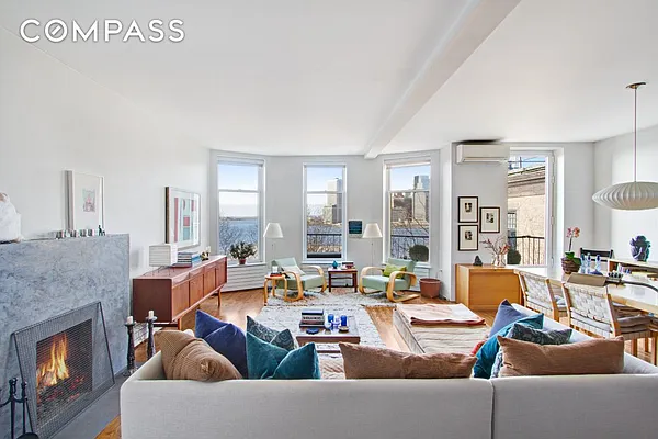 Sold by Compass | media 1