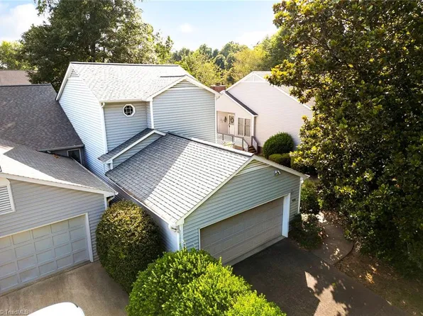 102 Pebble Ridge Ln, Winston Salem, NC 27104