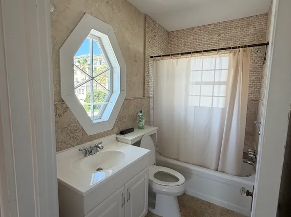 135 5th Ave N Floor 2, Jacksonville Beach, FL 32250