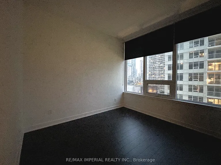 19 Bathurst St #1211 — Photo 9