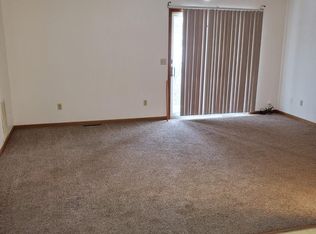 905 Washington St APT 3, Pecatonica, IL 61063