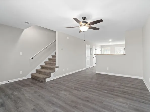 Glenkirk Dr - 1000, 1000 Glenkirk Dr #B, Clarksville, TN 37042