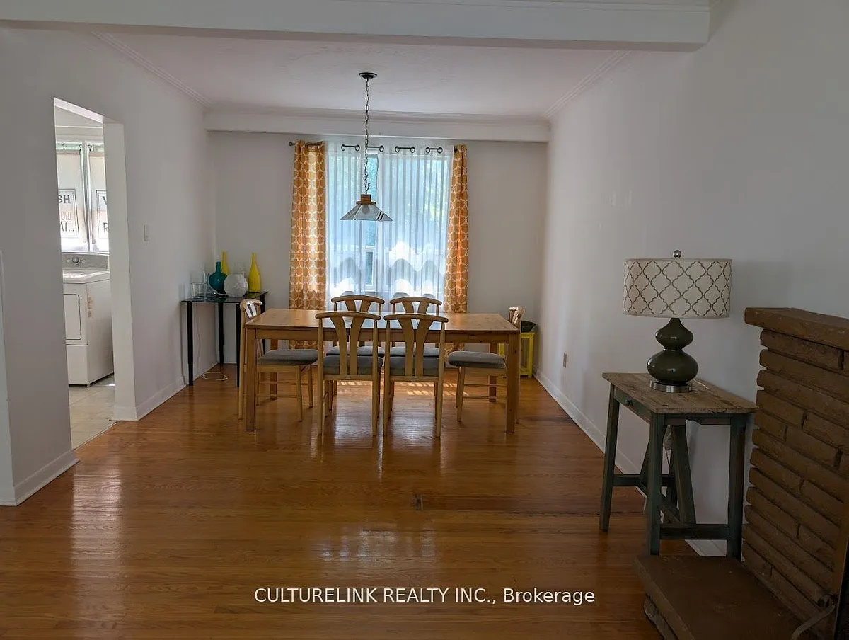 Building Photo - 998 Willowdale Ave #MAIN FLOOR