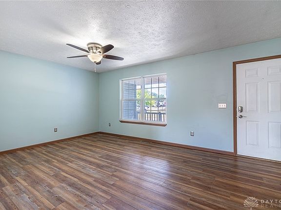 5th image of 759 Ash Ct