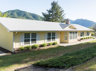 295 Tenney Dr, Rogue River, OR 97537