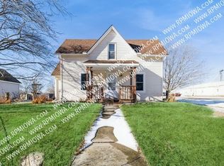 217 N Vine St, Roland, IA 50236