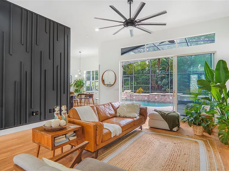 2884 Majestic Isle Dr — Photo 4