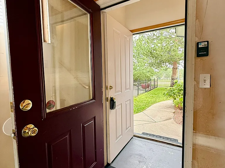 415 Mason Ct #2B — Photo 32
