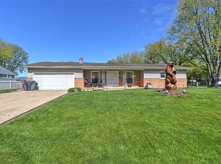 401 W Plains Dr, Oreana, IL