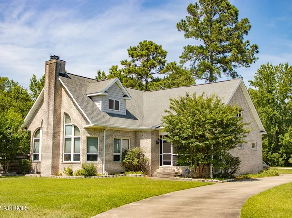 115 Quail Woods Drive, New Bern, NC 28560