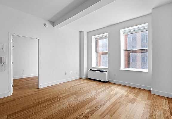 5th image of 67 Wall St APT 10I