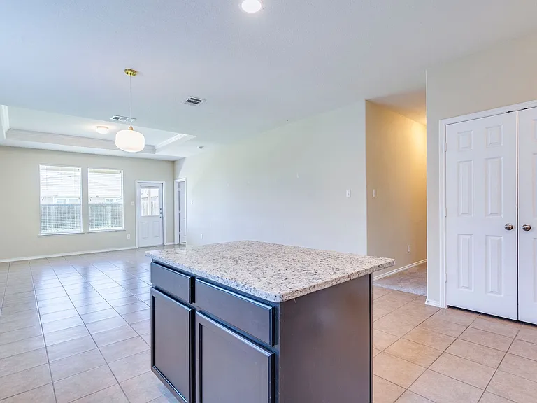 141 Marcheeta Way — Photo 6