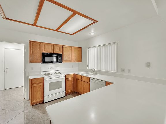 5th image of 8812 Villa Ridge Dr