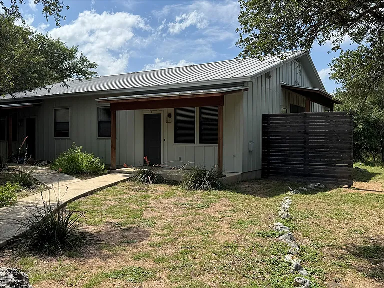 290 Hugo Rd #B — Photo 1