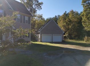 6892 Woodland Dr, Gloucester, VA 23061