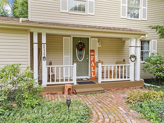 3rd image of 8538 Carriage Hill Dr NE