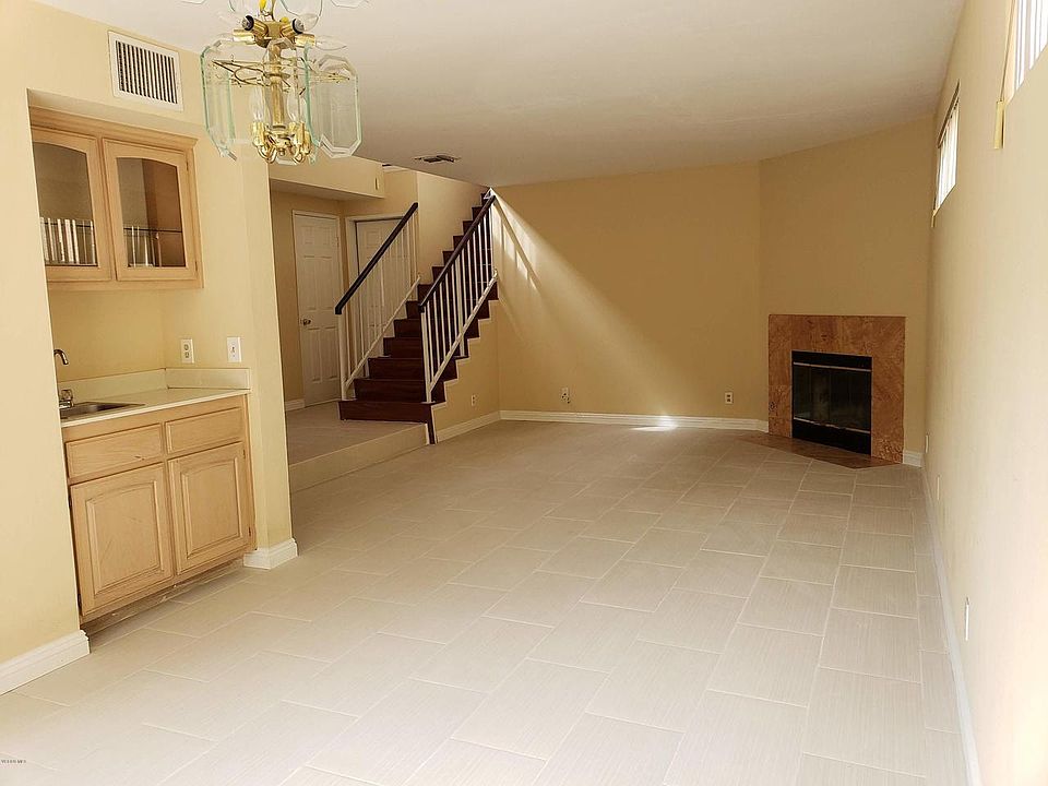 1st image of 3124 Vineland Ave