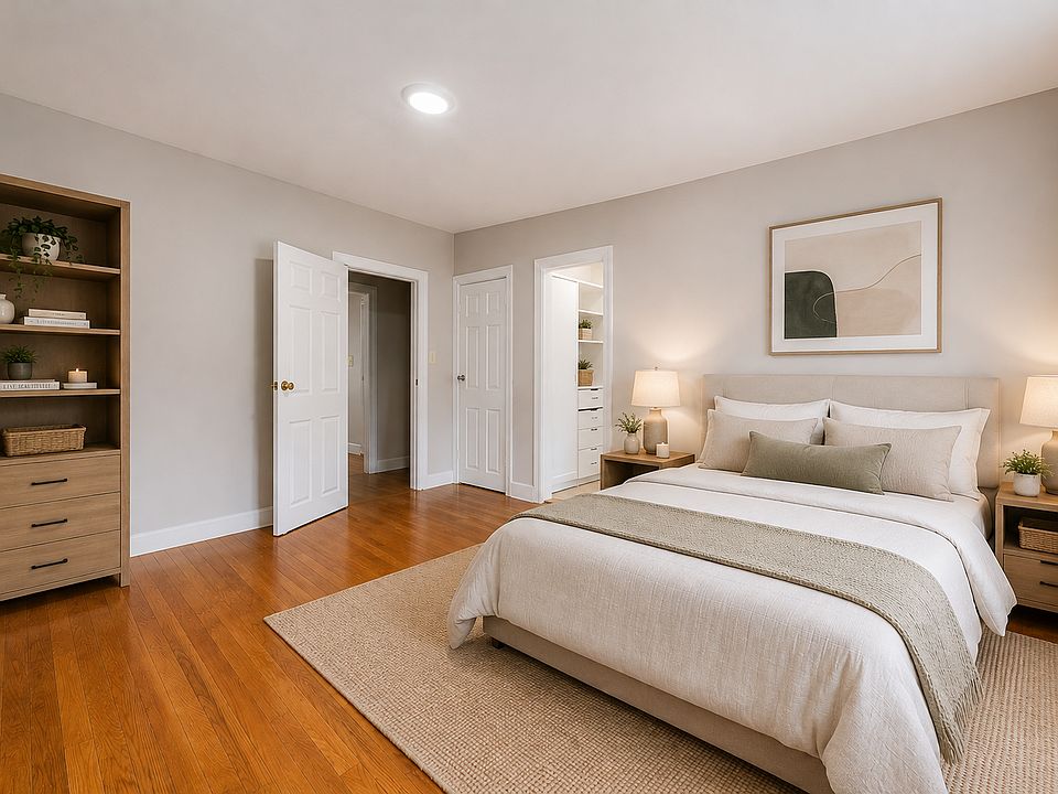 2nd image of 133 Quincy St #4B