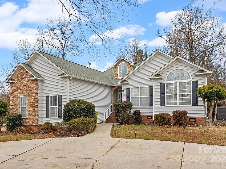 1st image of 3134 Richards Way Dr