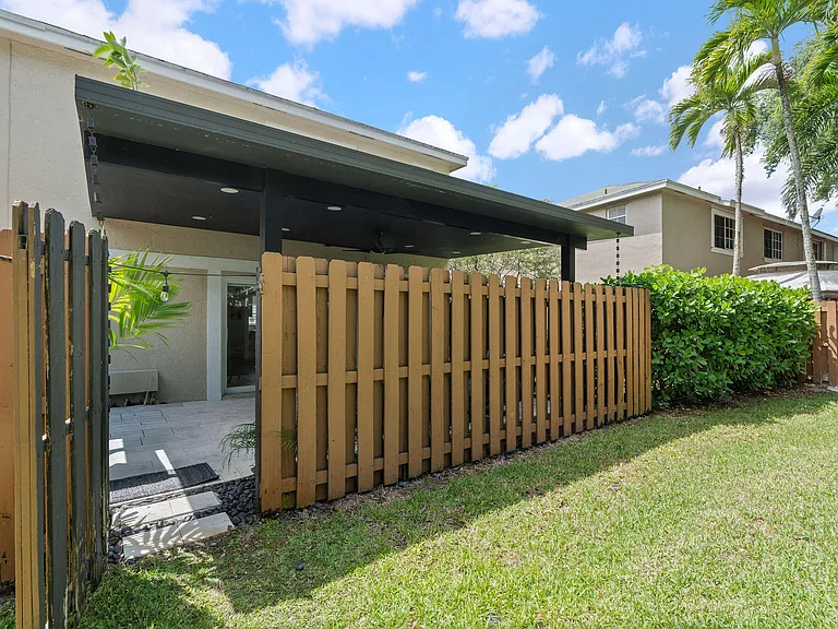 4952 SW 122nd Ter — Photo 38