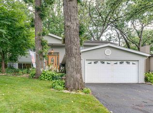 311 Rye Rd, Mundelein, IL 60060