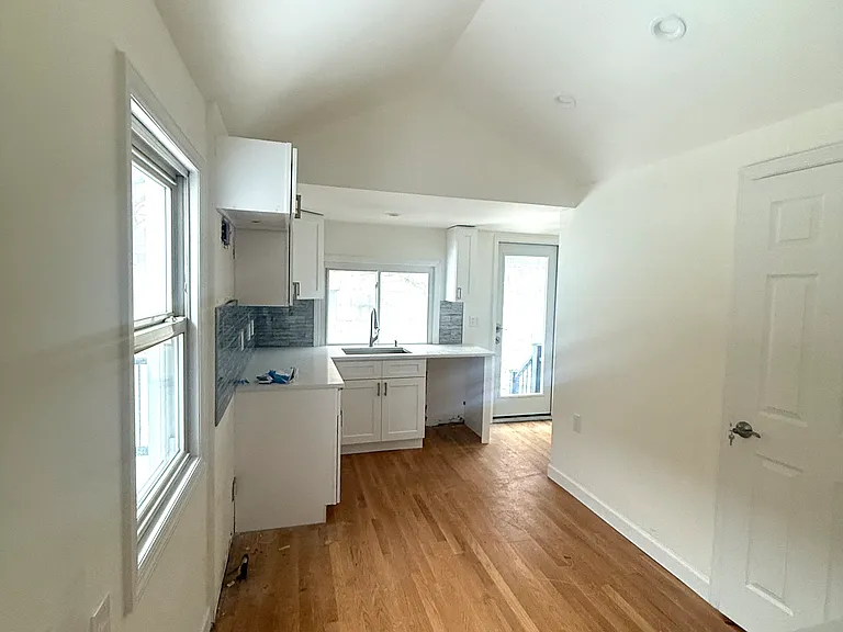 2823 Ford St #1 — Photo 6