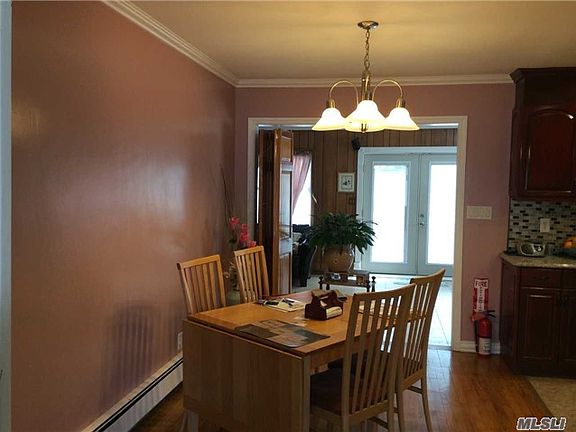5th image of 54 Judith Ln