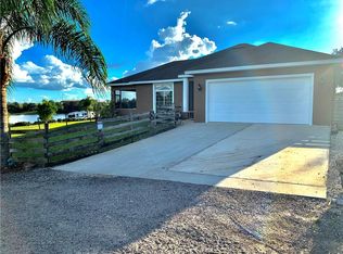 920 Florida Ave, Dundee, FL 33838