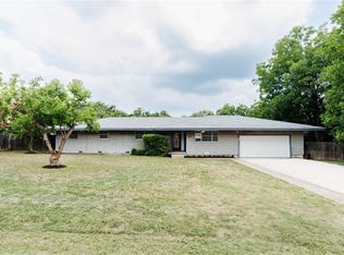 208 E Stegall Dr, Waco, TX 76706