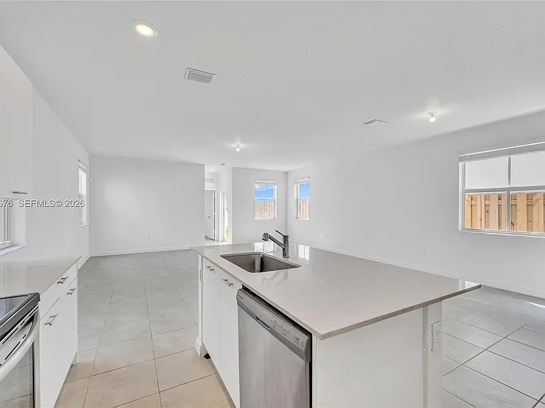 2300 NW 130th St — Photo 11