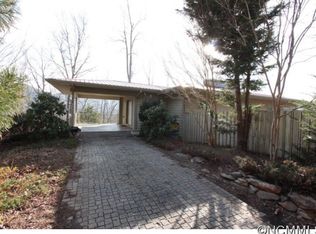 210 Garden Ln, Lake Lure, NC 28746