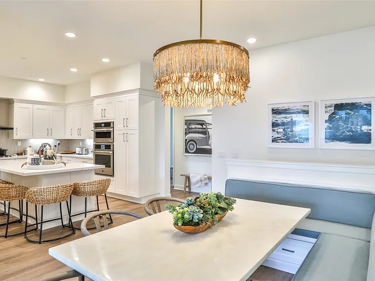 3319 Doheny Way — Photo 17