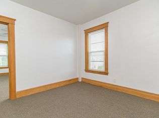 79 School St APT 2, Webster, MA 01570