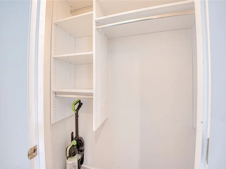 320 Fort Duquesne Blvd #26N — Photo 34