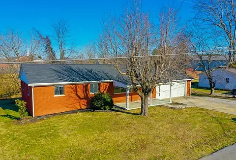 174 Redbird Ln — Photo 2