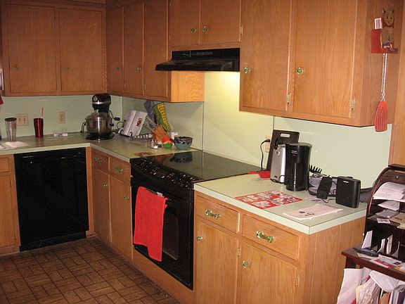 4th image of 3305 Teakwood Dr