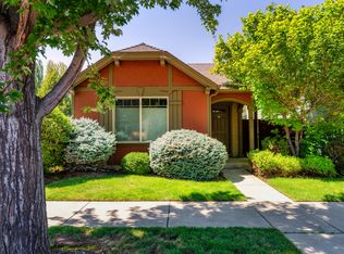 417 NW 27th St, Redmond, OR 97756